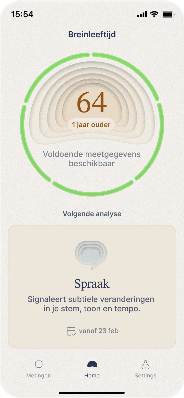 De Remind app toont een breinleeftijd van 64 jaar, met daaronder de eerstvolgende spraakmeting.